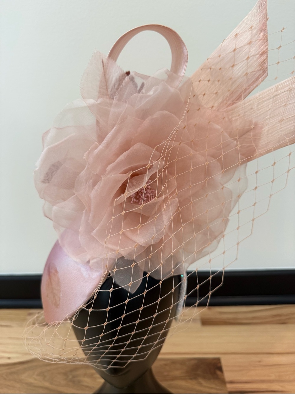 Couture Pink Floral Fascinator Hat Kentucky Derby Wedding Church Tea Party - Picture 2 of 3
